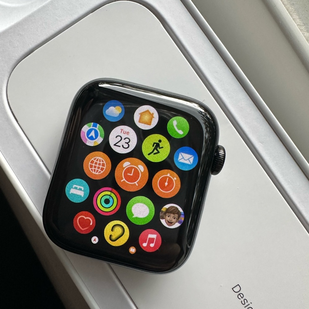Apple Smartwatch Series 5 Stainless steel 44mm WiFi cellular